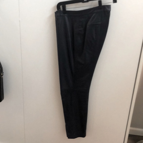 Halogen Nordstrom Navy Lambskin Leather Leggy Ankle Pant Size 6 - Picture 4 of 11